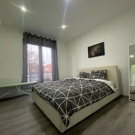 Le Confort D'Un Appartement Schiltigheim Esterno foto