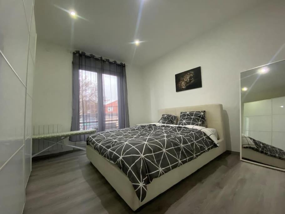 Le Confort D'Un Appartement Schiltigheim Esterno foto